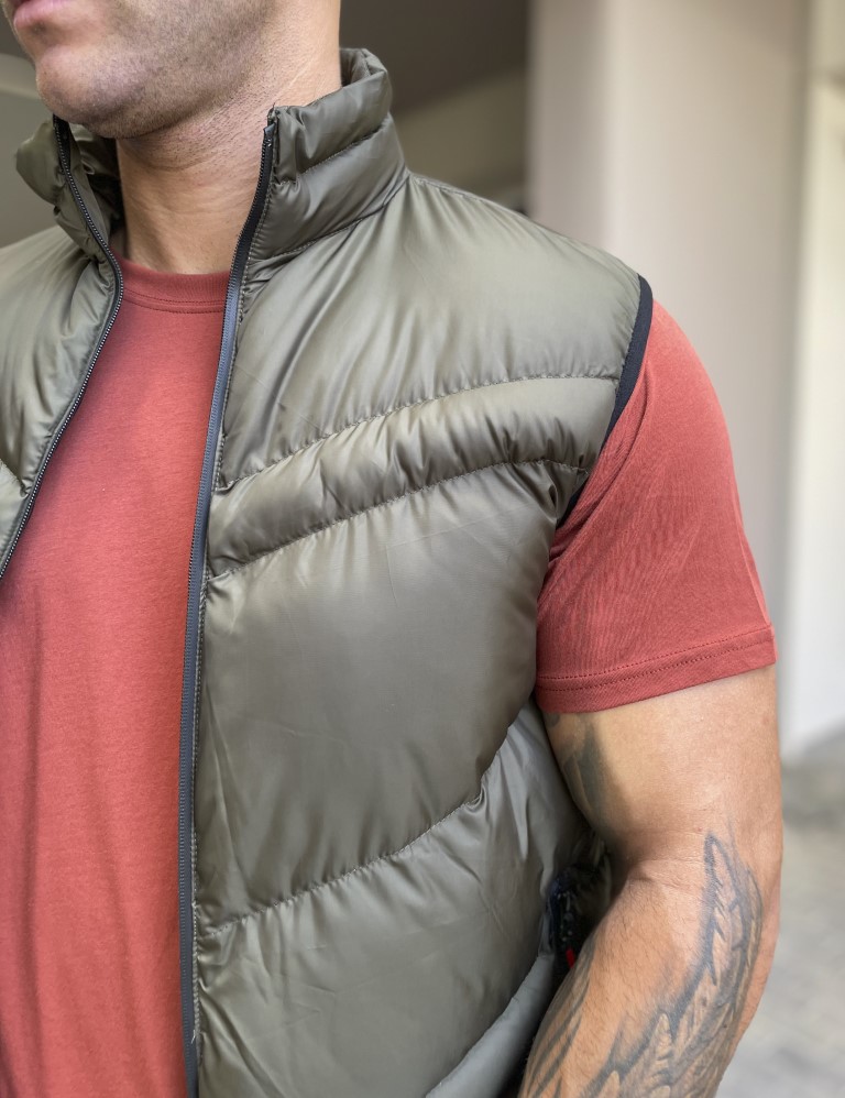 Ανδρικό χακί καπιτονέ αμάνικο μπουφάν 3245 φωτογραφία